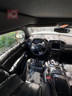 کرایسلەر 300